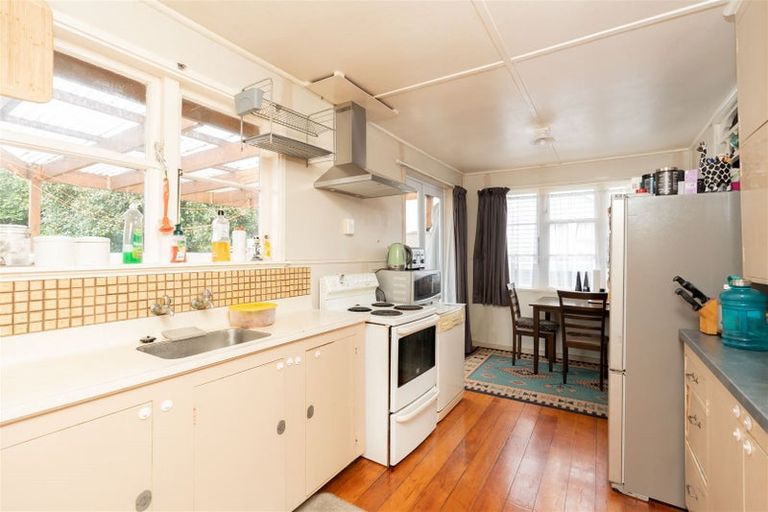 Photo of property in 118 Fairfield Road, Fairfield, Hamilton, 3214