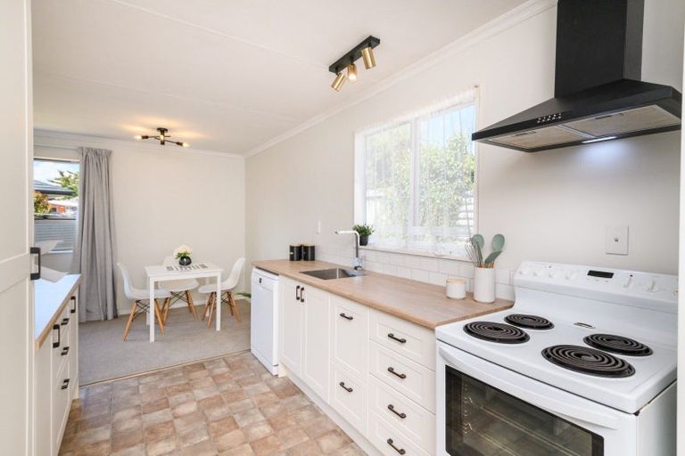 Photo of property in 20 Newton Place, Westbrook, Palmerston North, 4412