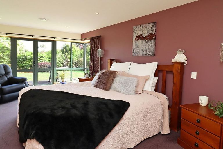 Photo of property in 12 Grove Avenue, Weston, Oamaru, 9401