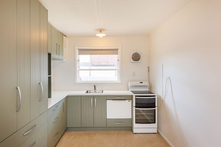 Photo of property in 1 Kiwi Court, Roslyn, Palmerston North, 4414