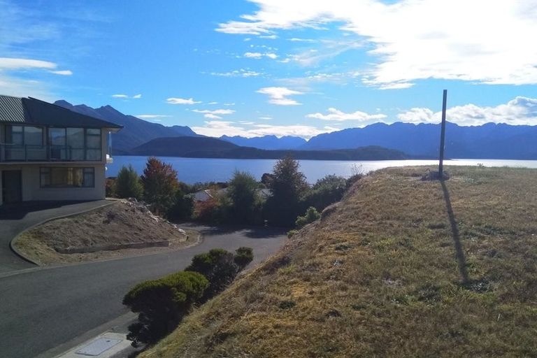 Photo of property in 19 Muriwai Drive, Manapouri, 9679