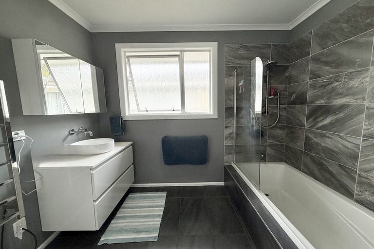 Photo of property in 17 Hamstead Street, Wainuiomata, Lower Hutt, 5014