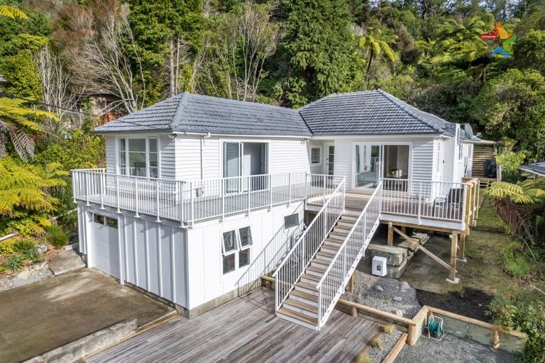 Photo of property in 110 Manuka Street, Stokes Valley, Lower Hutt, 5019