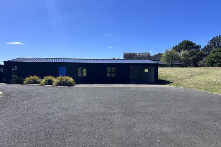 Photo of property in 1268 East Coast Road, Redvale, Albany, 0794