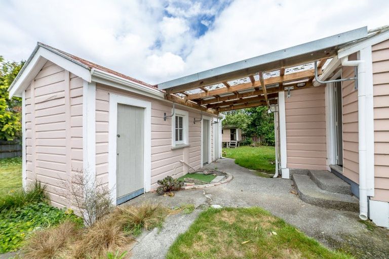 Photo of property in 6 Hayward Street, Featherston, 5710