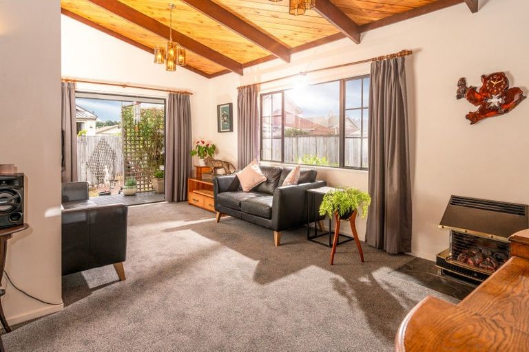 Photo of property in 14 Aparima Avenue, Miramar, Wellington, 6022