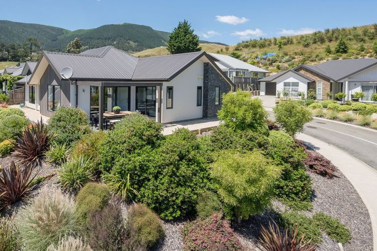 Photo of property in 15 Village Lane, Stoke, Nelson, 7011