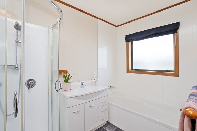 Photo of property in 23 Cruickshank Crescent, Rosedale, Invercargill, 9810