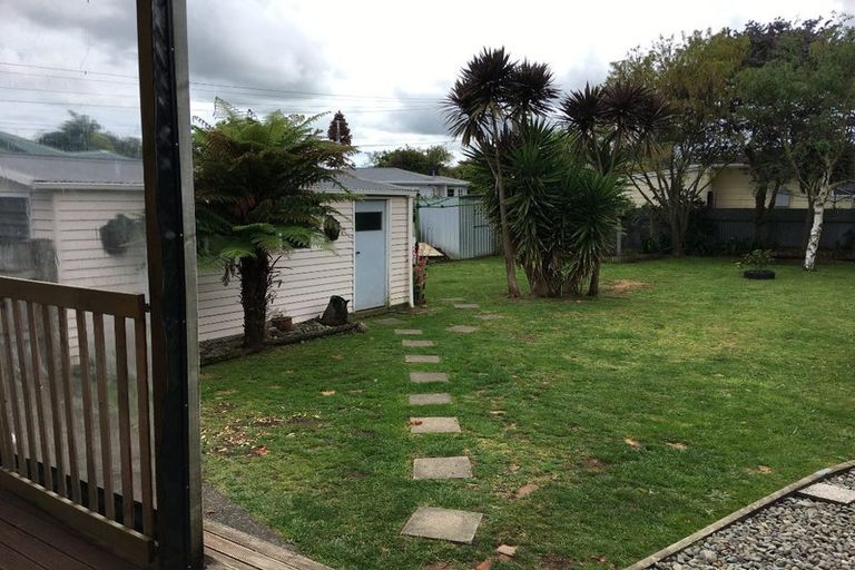 Photo of property in 66 Queen Street West, Levin, 5510