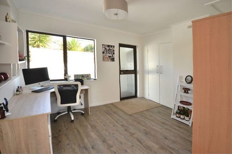 Photo of property in 22a Kaimai Place, Hairini, Tauranga, 3112