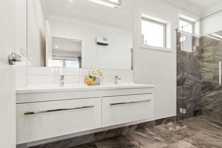 Photo of property in 5 Rakaia Way, Poraiti, Napier, 4112