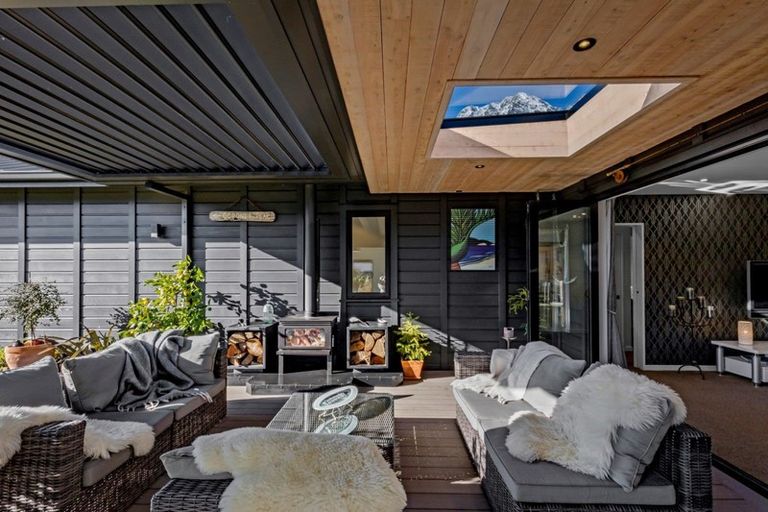 Photo of property in 6 Caithness Court, Jacks Point, Queenstown, 9371