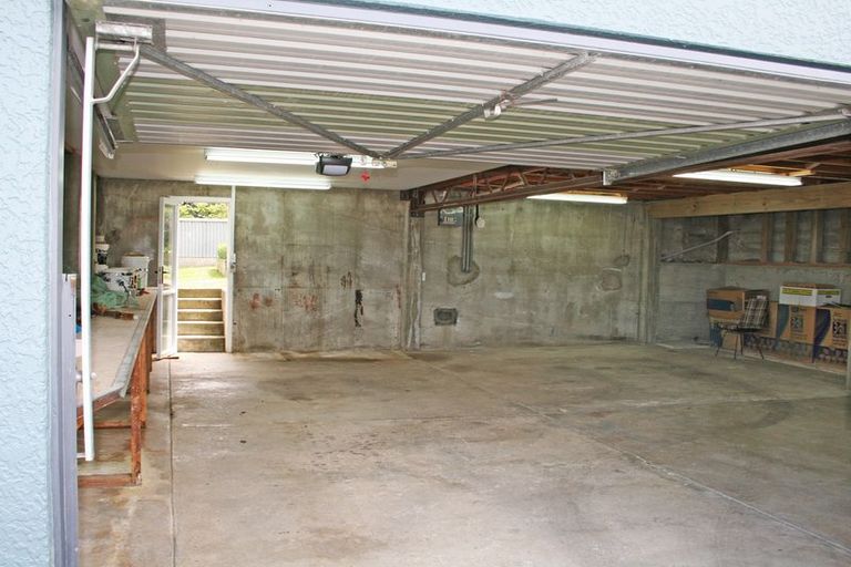 Photo of property in 15 Holmes Street, Holmes Hill, Oamaru, 9401