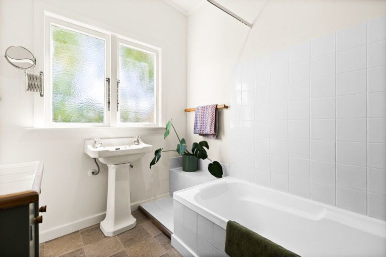 Photo of property in 913 Fitzroy Avenue, Mahora, Hastings, 4120