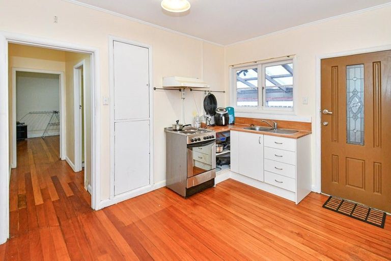 Photo of property in 1/57 Grove Road, Papakura, 2110