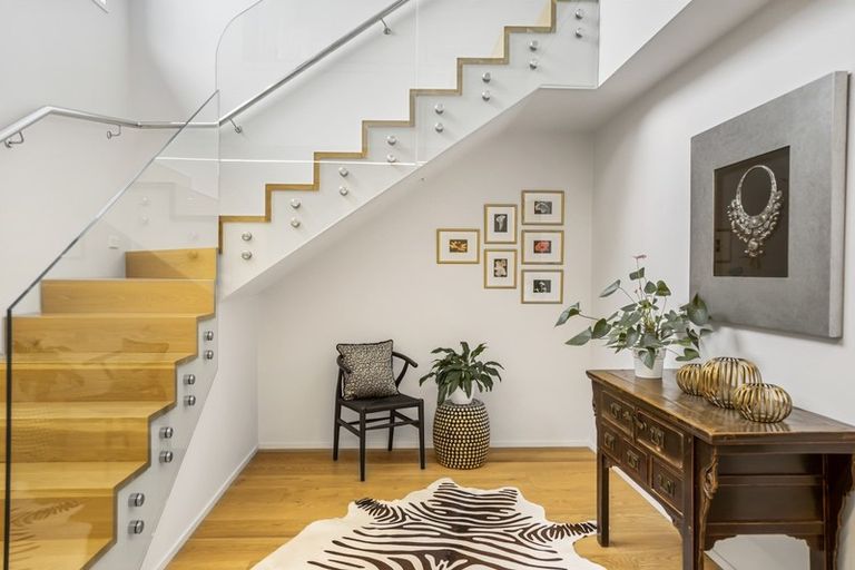 Photo of property in 203/585 Beach Road, Rothesay Bay, Auckland, 0630