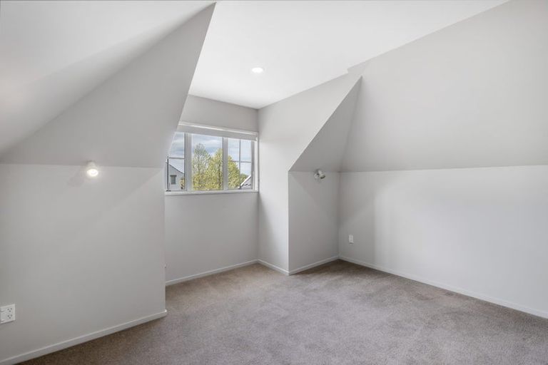 Photo of property in 30 Glasnevin Drive, Casebrook, Christchurch, 8051