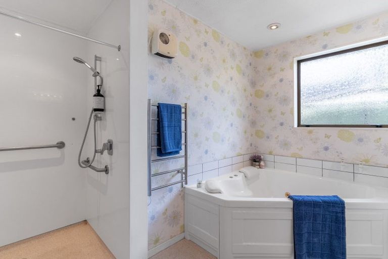 Photo of property in 74 Mackenzie Street, Winton, 9720