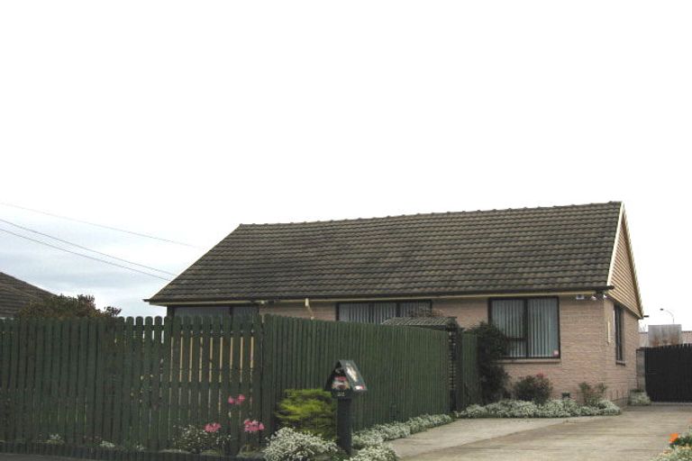 Photo of property in 32 Paddington Street, Northcote, Christchurch, 8052