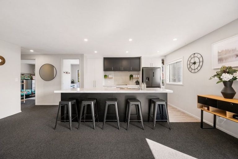 Photo of property in 71 Stratford Drive, Mount Pisa, Cromwell, 9383