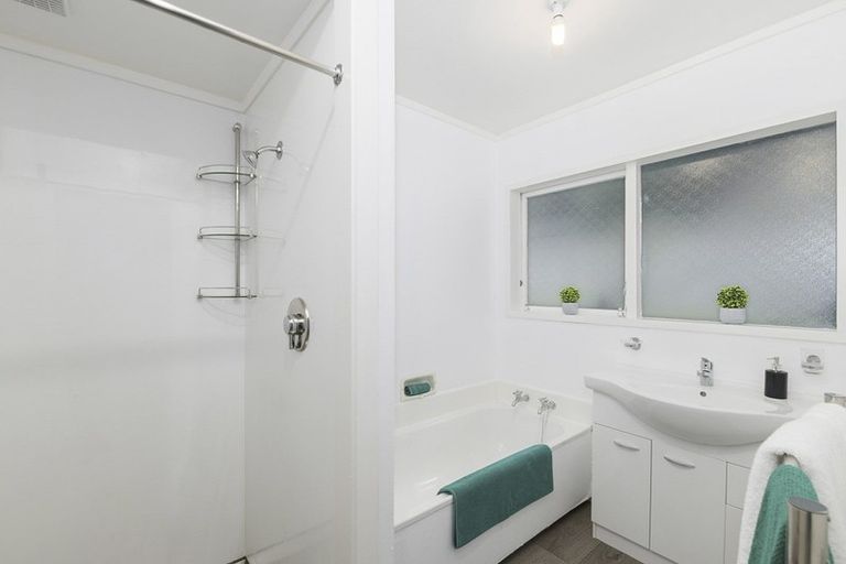 Photo of property in 5 Turriff Crescent, Tawa, Wellington, 5028