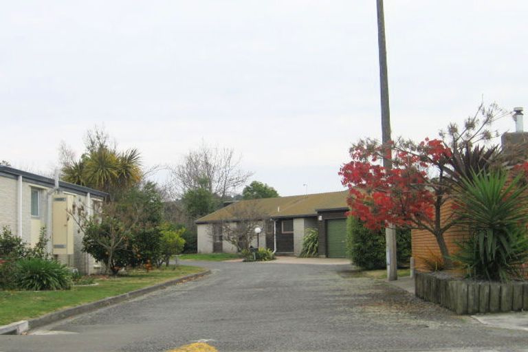 Photo of property in 25 Upham Crescent, Taradale, Napier, 4112