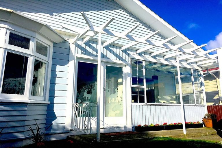 Photo of property in 74 Hobart Street, Miramar, Wellington, 6022