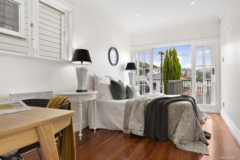 Photo of property in 19 Bidwill Street, Mount Cook, Wellington, 6021