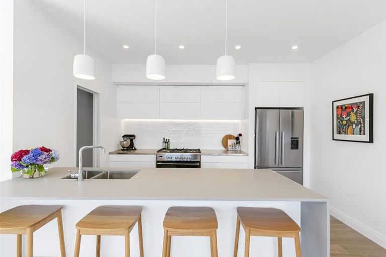 Photo of property in 7 Ranui Crescent, Khandallah, Wellington, 6035