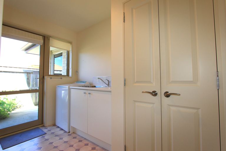 Photo of property in 34 Magnolia Drive, Springlands, Blenheim, 7201