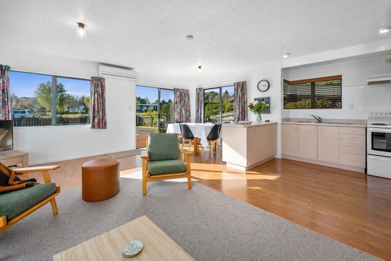 Photo of property in 4 Antonia Place, Kinloch, Taupo, 3377