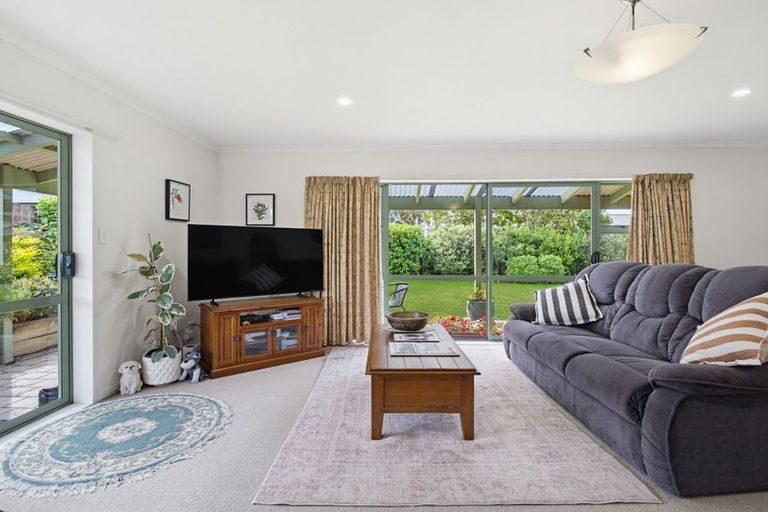 Photo of property in 5 Wilson Place, Marton, 4710