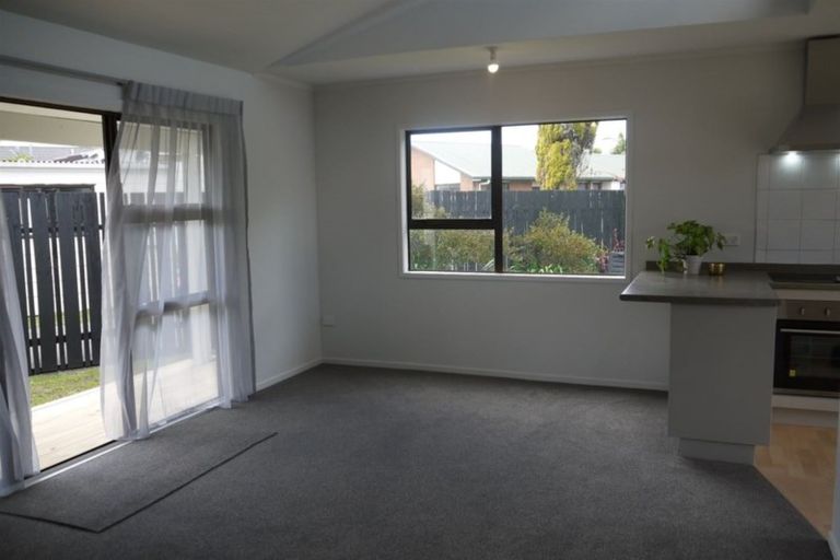 Photo of property in 33b Edgewater Parade, Waiuku, 2123