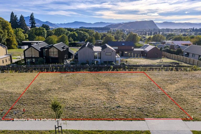 Photo of property in 7 Stoneleigh Drive, Wanaka, 9305