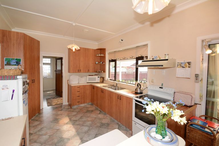 Photo of property in 24a Hargest Crescent, Saint Kilda, Dunedin, 9012