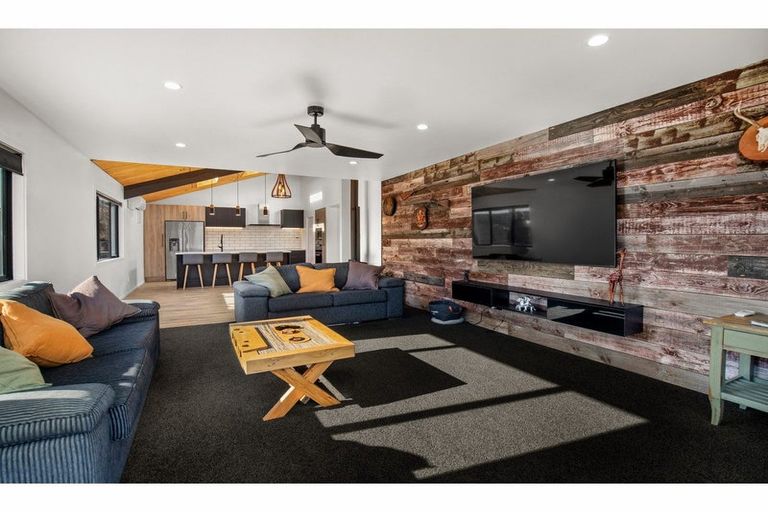 Photo of property in 8 Don Place, Alexandra, 9320