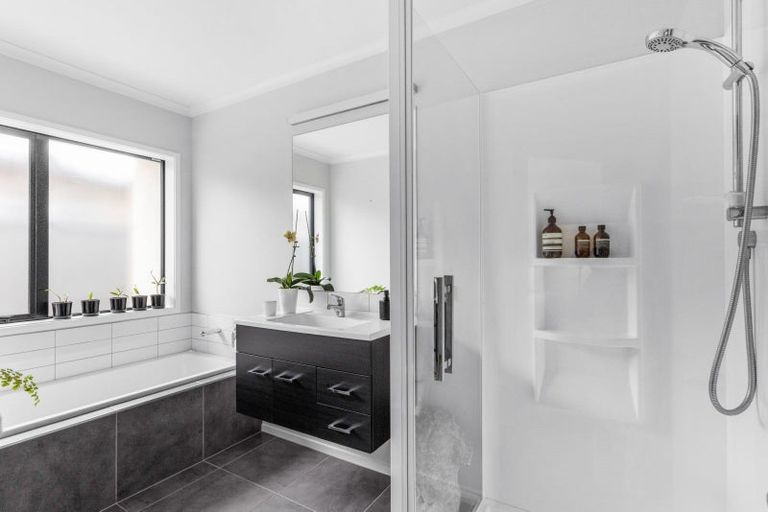 Photo of property in 1 Drake Crescent, Awatoto, Napier, 4110