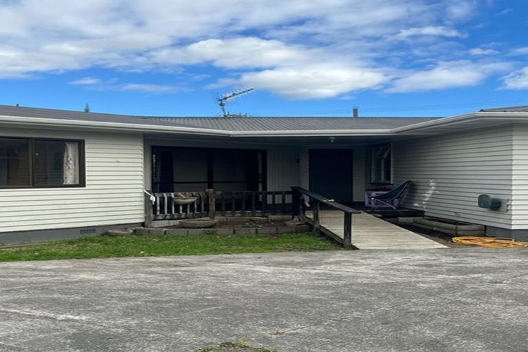 Photo of property in 158 Winchester Street, Levin, 5510