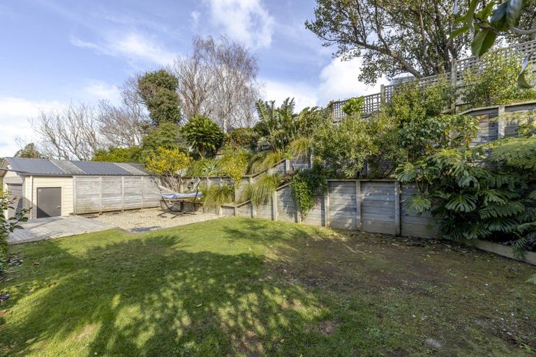 Photo of property in 29 Kenmore Street, Westown, New Plymouth, 4310