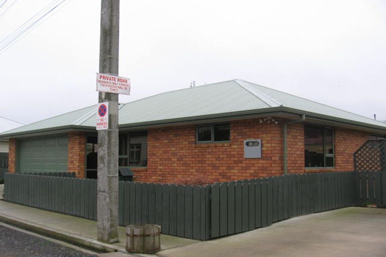Photo of property in 2 Rowland Avenue, South Dunedin, Dunedin, 9012