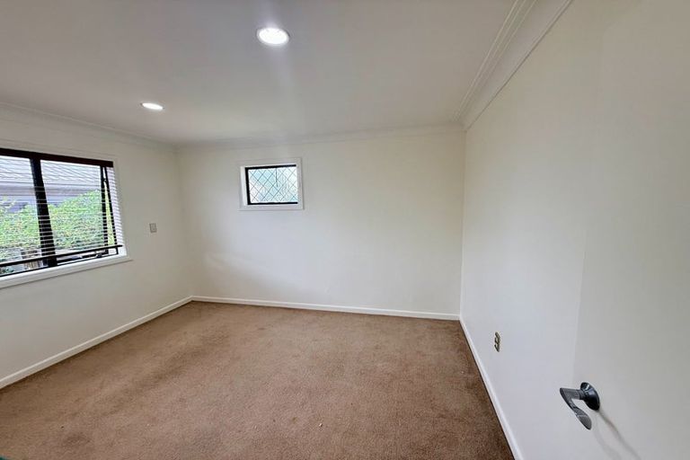 Photo of property in 1/37 Mcleod Road, Weymouth, Auckland, 2103
