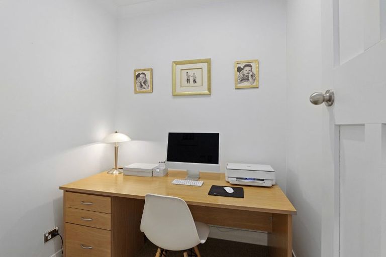 Photo of property in 140 Weston Road, St Albans, Christchurch, 8052