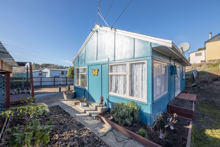 Photo of property in 62 Dunns Avenue, The Pines Beach, 7630