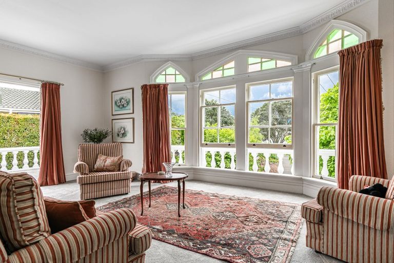 Photo of property in 26 Kiwi Esplanade, Mangere Bridge, Auckland, 2022