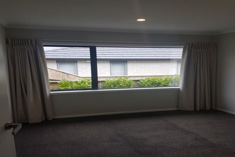 Photo of property in 71 John Burke Drive, Aotea, Porirua, 5024