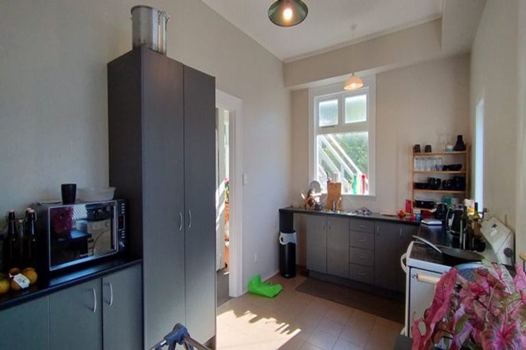 Photo of property in 17 Tavistock Road, Melrose, Wellington, 6023