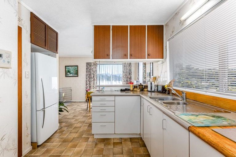 Photo of property in 21 Staithes Drive North, Whitby, Porirua, 5024