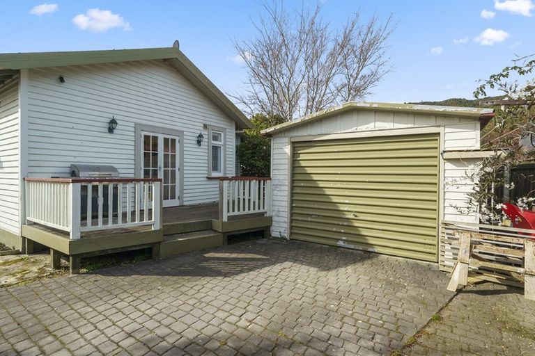 Photo of property in 14 Norton Park Avenue, Fairfield, Lower Hutt, 5011