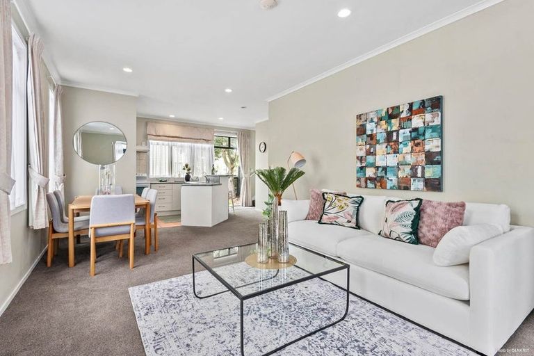 Photo of property in Tuscany Towers, 11/1 Ambrico Place, New Lynn, Auckland, 0600