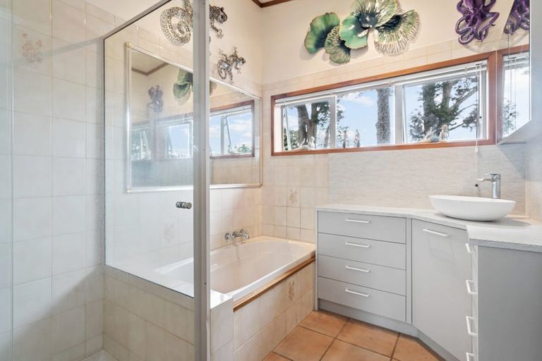 Photo of property in 10 Le Ruez Place, Maunu, Whangarei, 0110